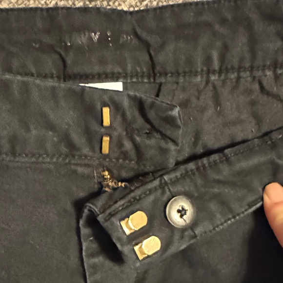 Old Navy Women's Black Jean Shorts - Picture 3 of 4